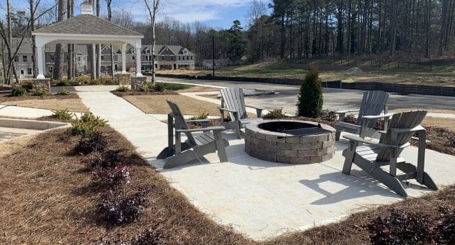 marietta homes with outdoor living areas