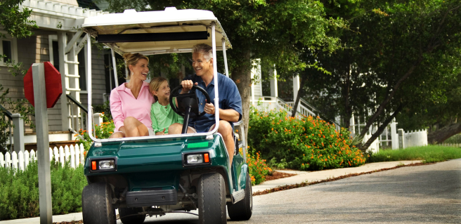 A golf cart community located 26 miles south of Atlanta, Peachtree City has a lot of dining, shopping and recreational options available.