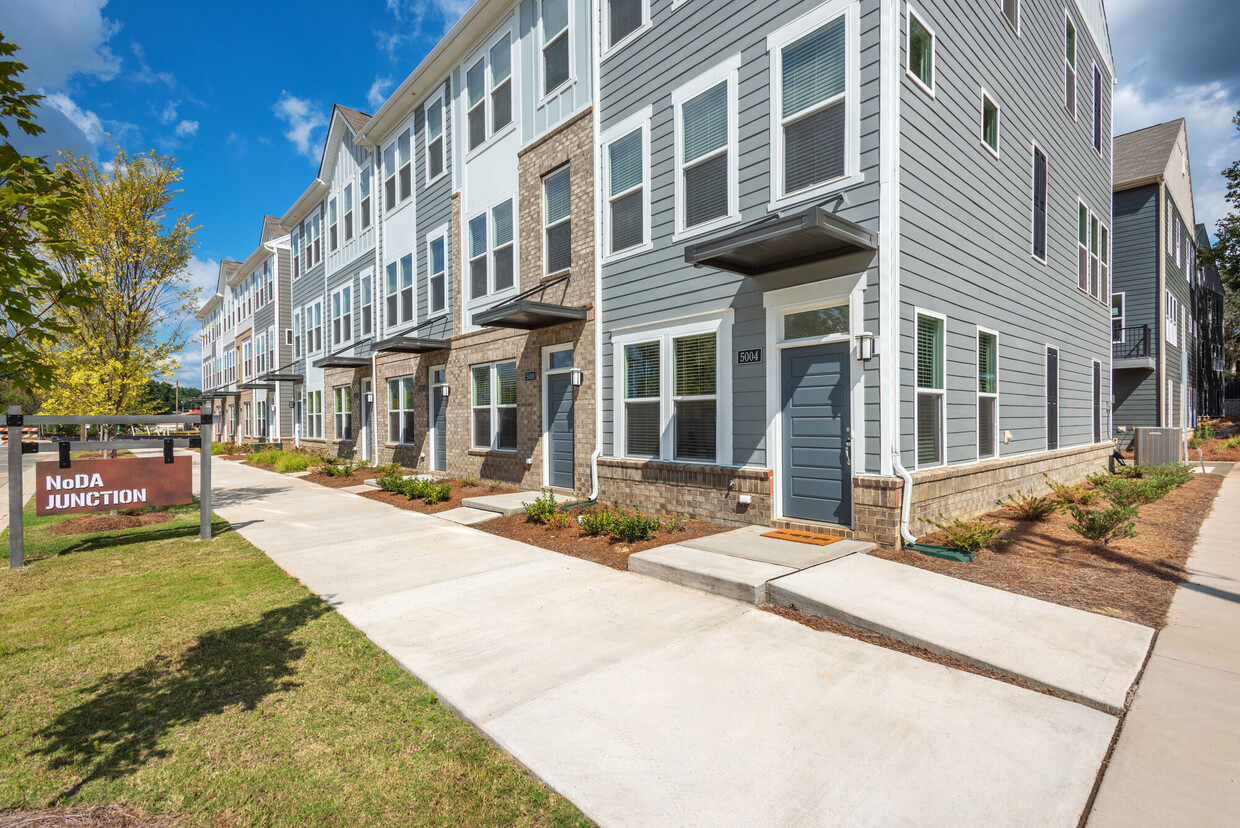 Rêve at NoDa Junction, located in Charlotte, is a 68-unit town-home community pre-leasing two- and three-bedroom homes with immaculate finishes and attached garages. 